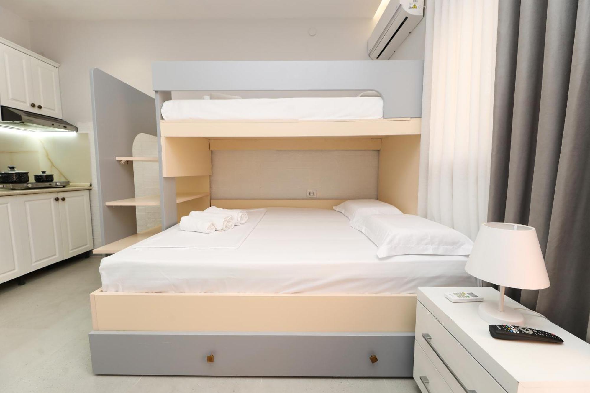 Vila Feliz - Premium Rooms With Free Private Parking Vlorë 외부 사진
