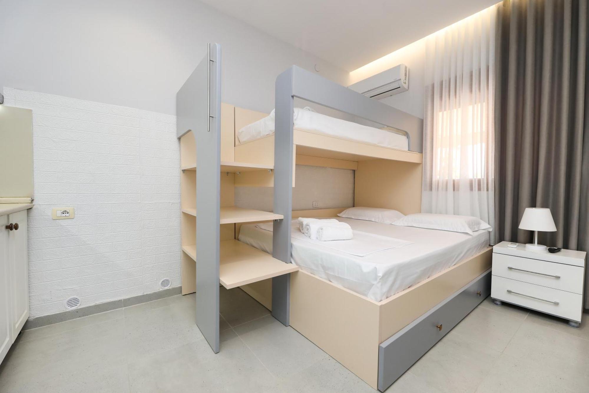 Vila Feliz - Premium Rooms With Free Private Parking Vlorë 외부 사진