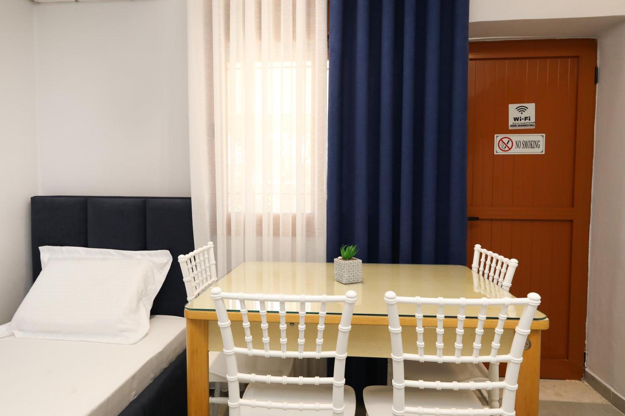 Vila Feliz - Premium Rooms With Free Private Parking Vlorë 외부 사진