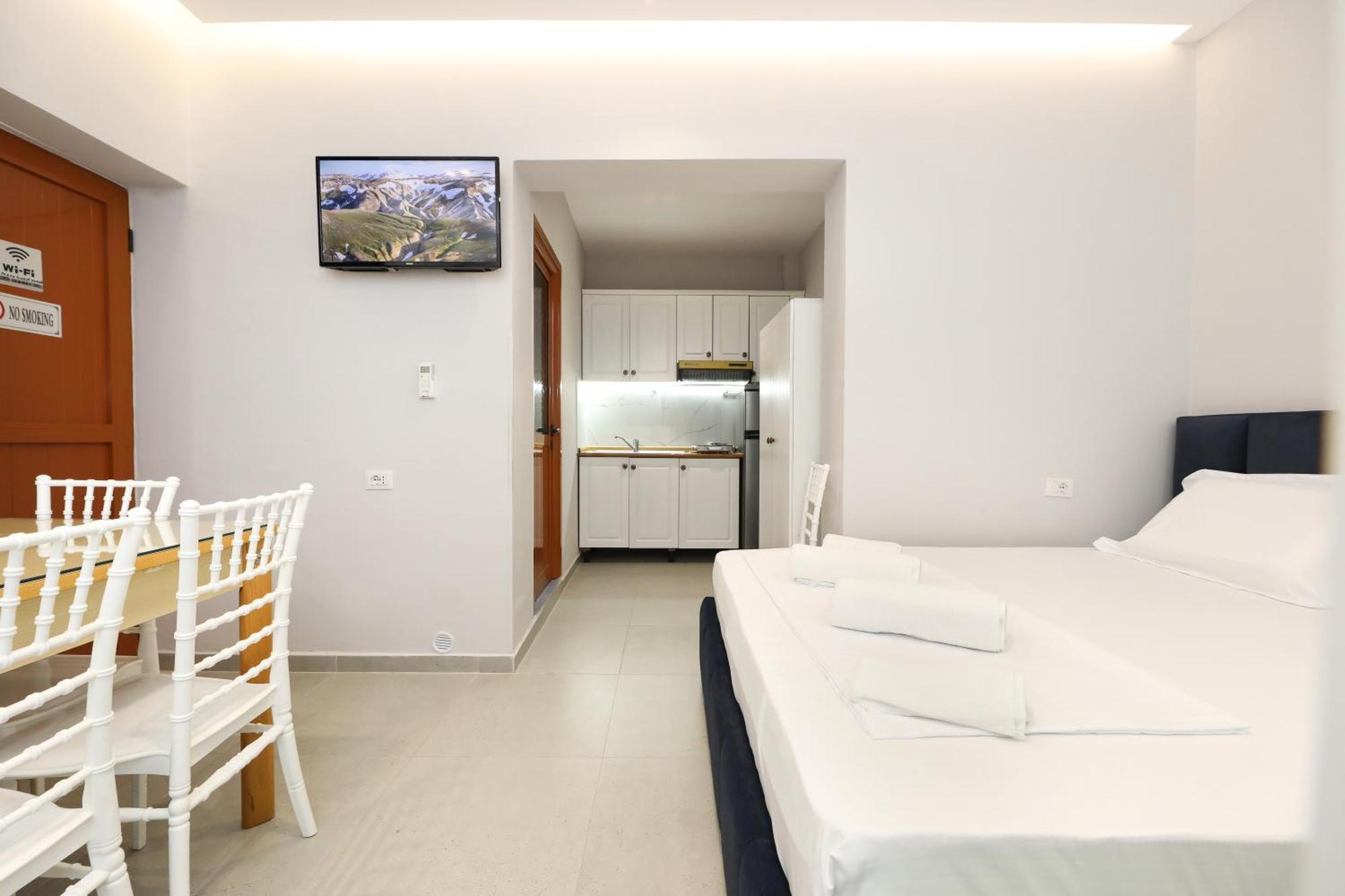 Vila Feliz - Premium Rooms With Free Private Parking Vlorë 외부 사진