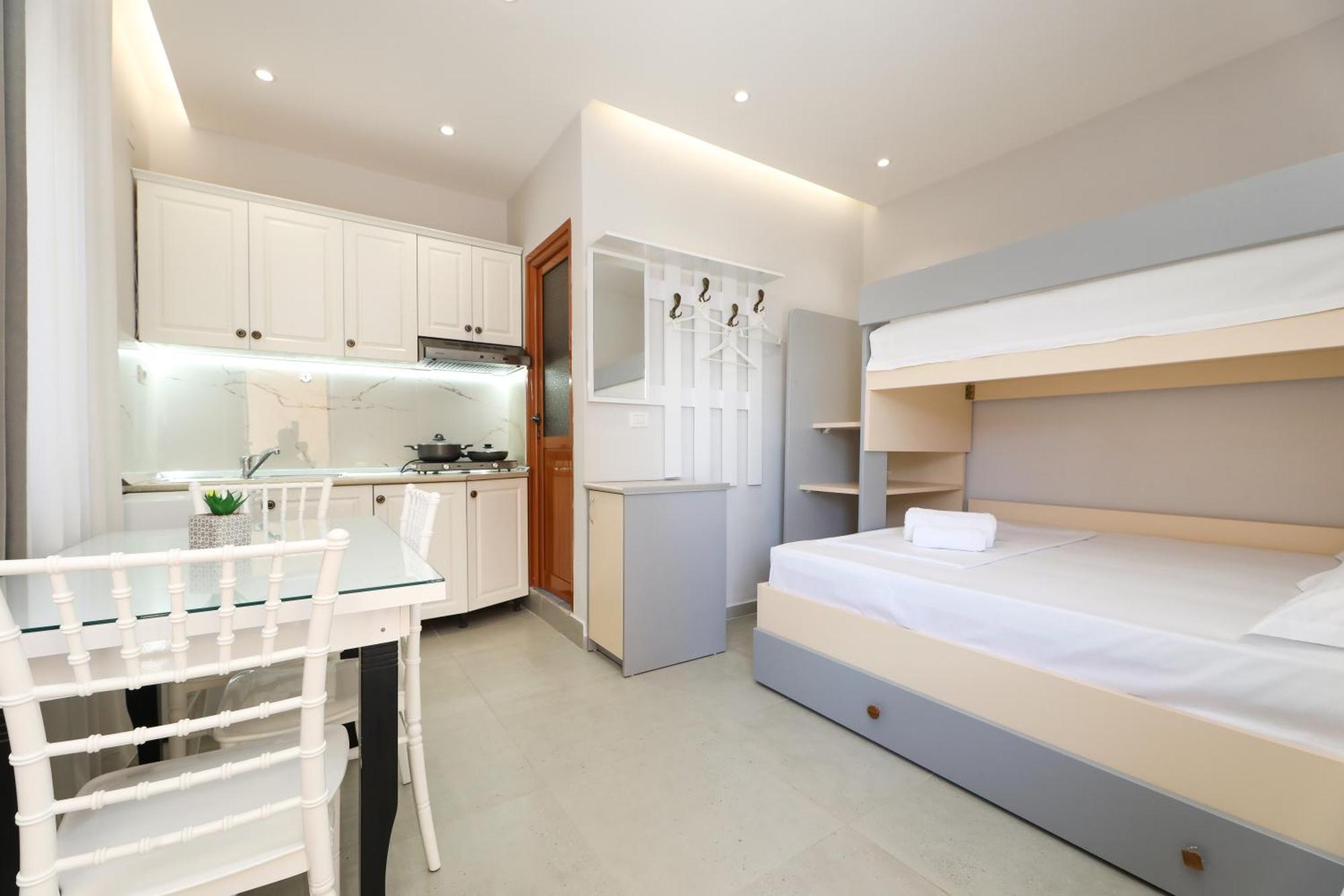 Vila Feliz - Premium Rooms With Free Private Parking Vlorë 외부 사진