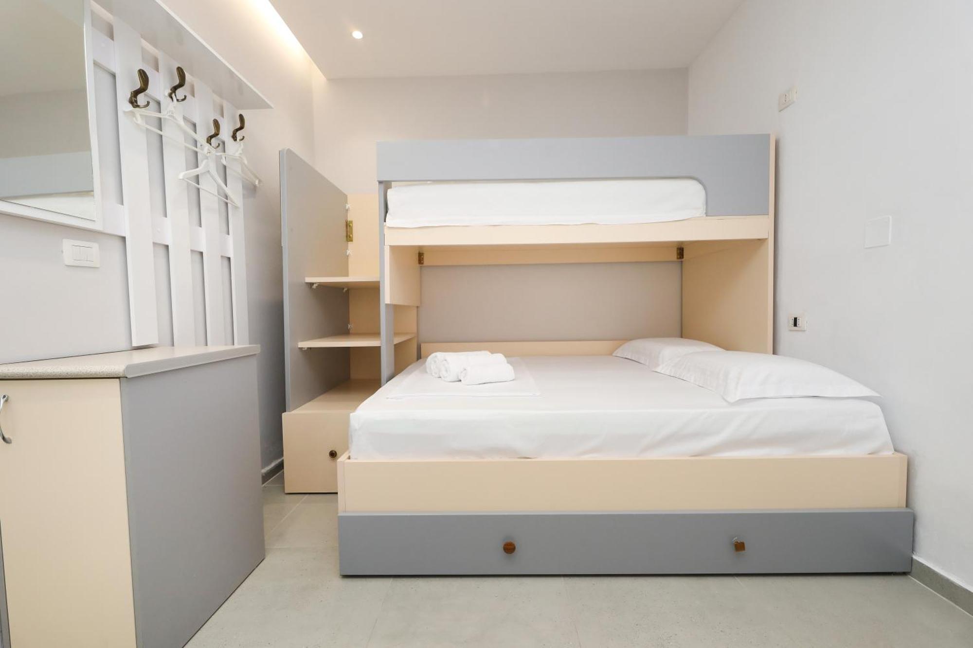 Vila Feliz - Premium Rooms With Free Private Parking Vlorë 외부 사진