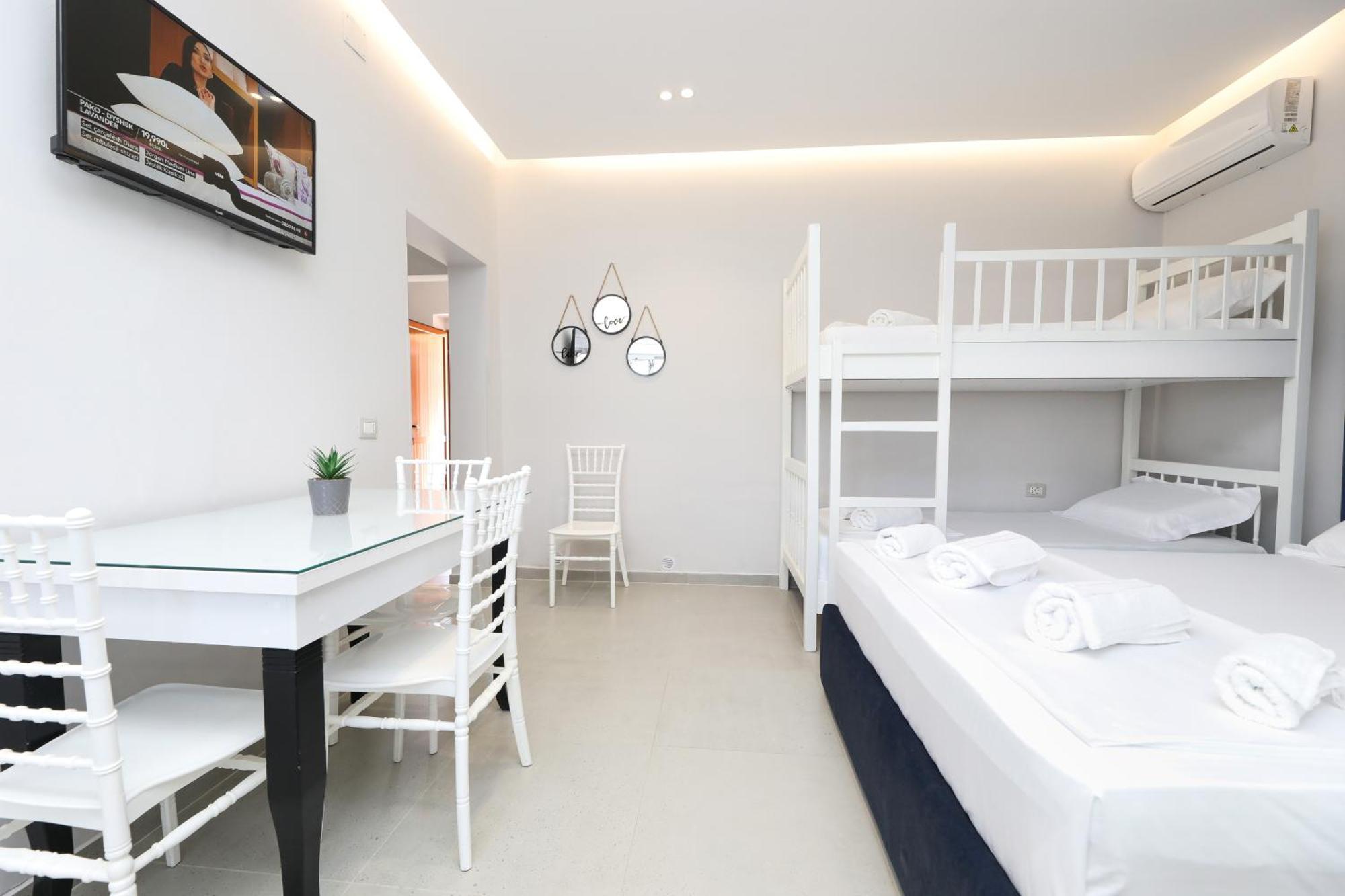 Vila Feliz - Premium Rooms With Free Private Parking Vlorë 외부 사진