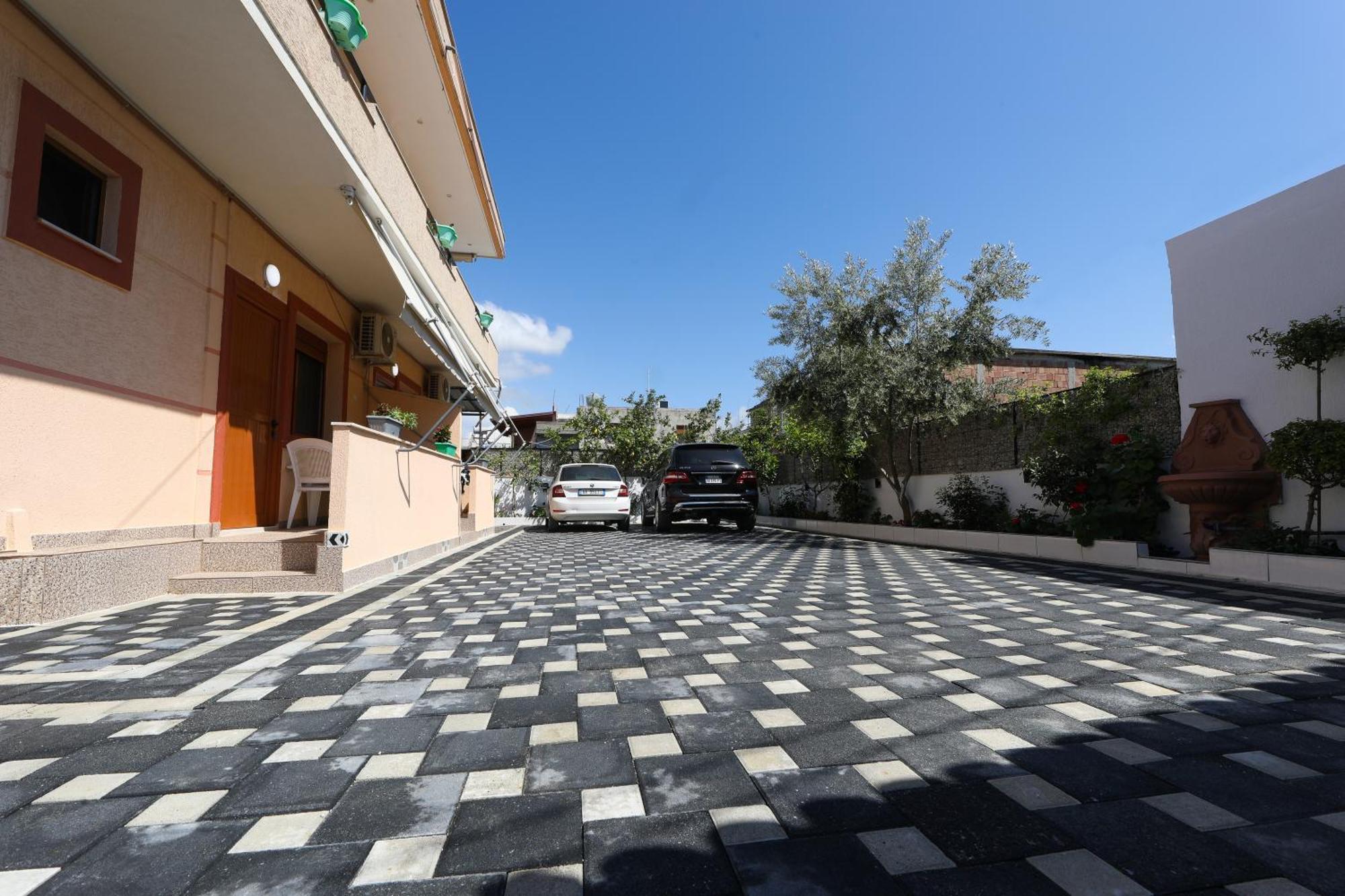 Vila Feliz - Premium Rooms With Free Private Parking Vlorë 외부 사진